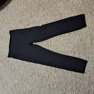 Lululemon Invigorate HR Crop 23” sz 4 FLAWED